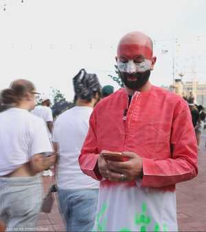"أبو عراق".. وجه الجماهير العراقية من بوليفيا إلى فرنسا