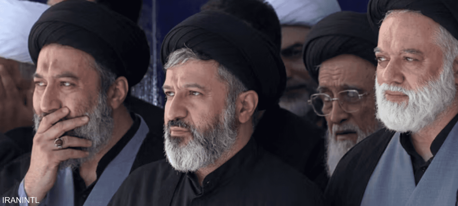 أبناء خامنئي في جنازة المرشد الراحل