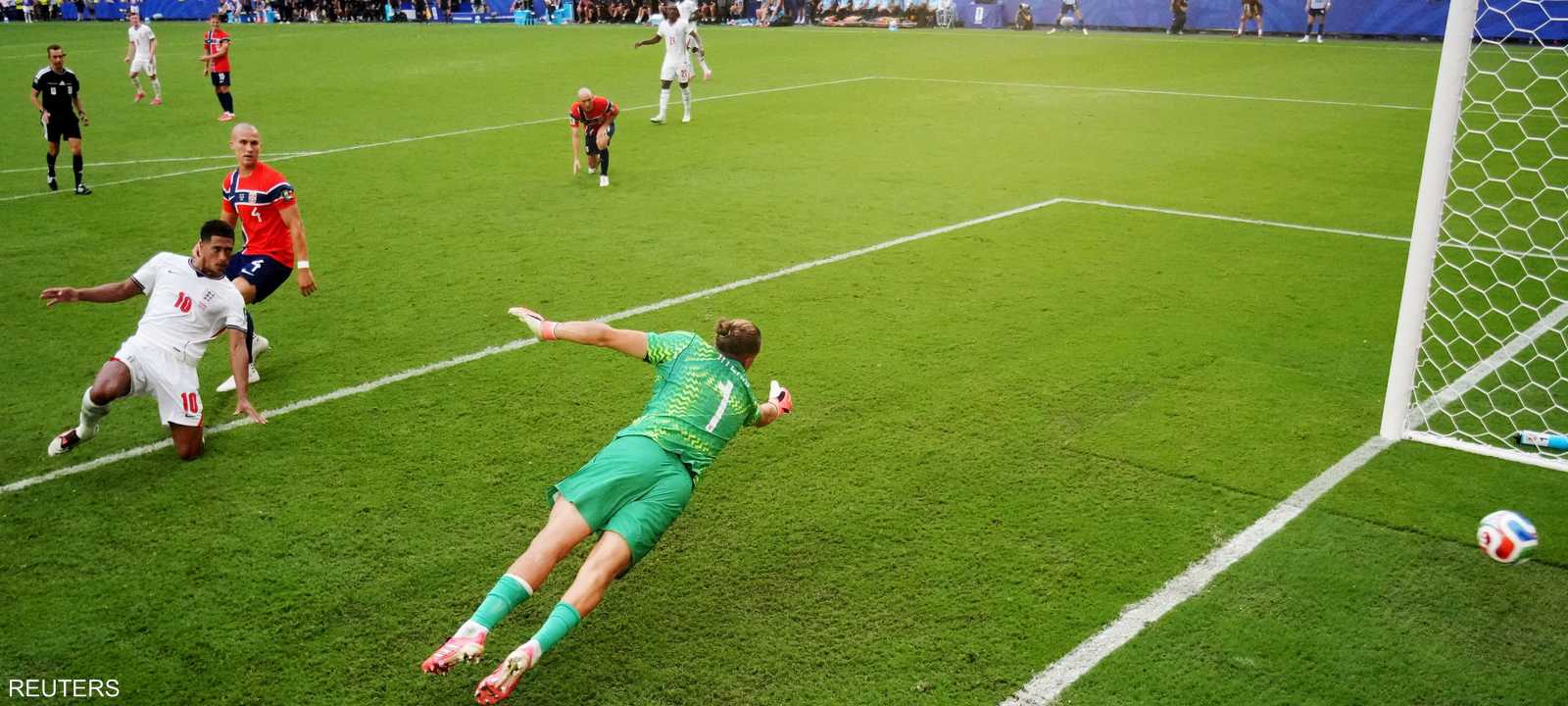 من المباراة بين الفريقين