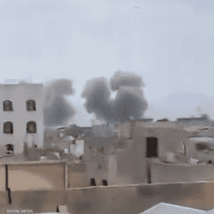 تهدف الغارة إلى منع طائرة إيرانية من الهبوط