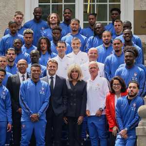 ماكرون مع المنتخب الفرنسي