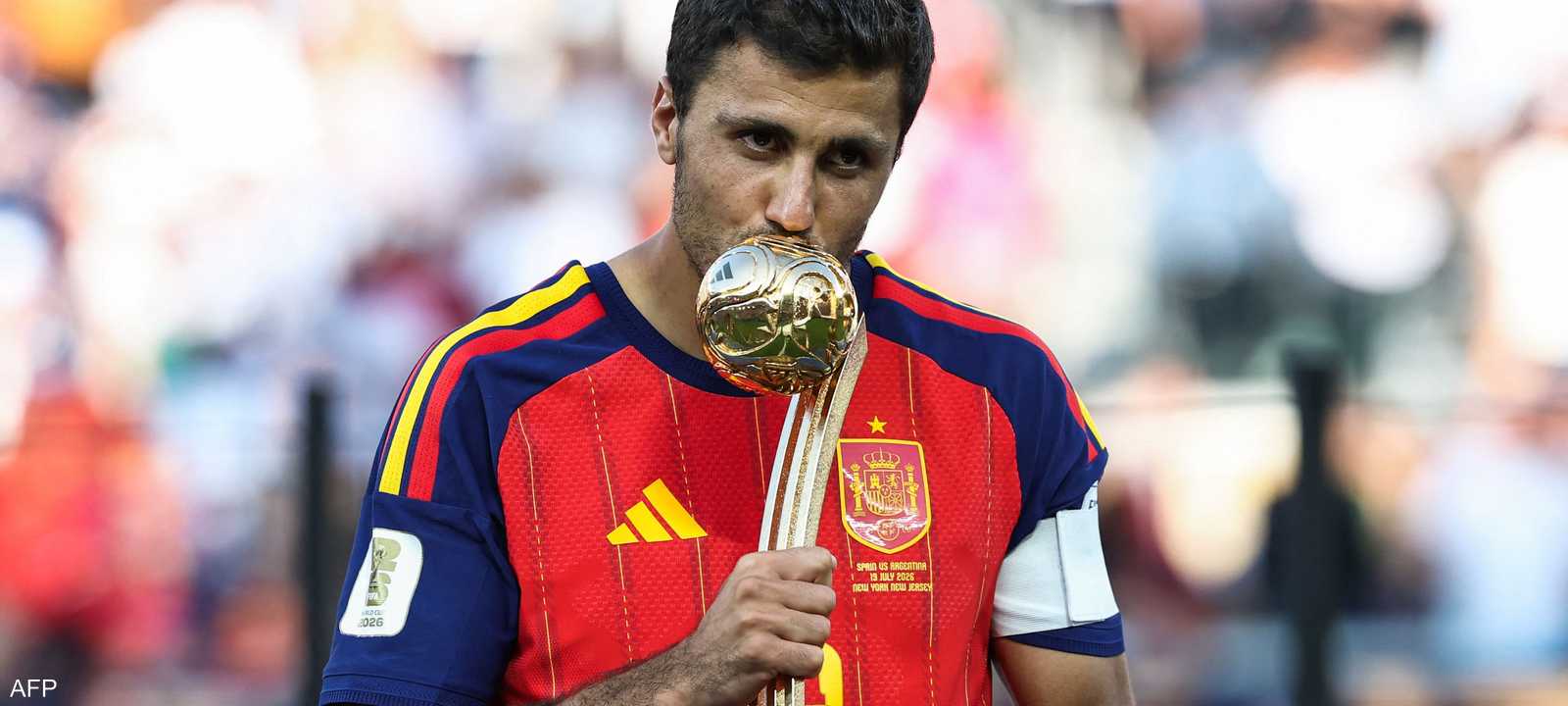 قائد خط الوسط الدفاعي الإسباني رودري