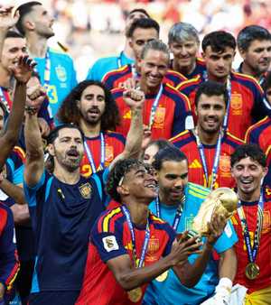 فرحة لاعبي إسبانيا بالفوز بكأس العالم