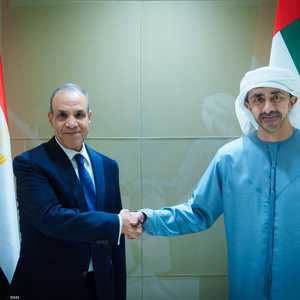 عبدالله بن زايد يستقبل وزير الخارجية المصري