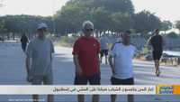 كبار السن ينافسون الشباب صباحا على المشي في إسطنبول