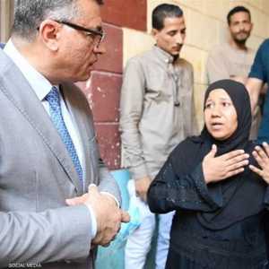 محافظ قنا خلال جولته بالمستشفى العام