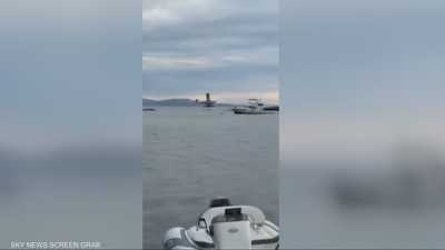 طائرة مائية تهبط اضطراريا وتشتعل بالنيران قرب جزيرة سوسيا