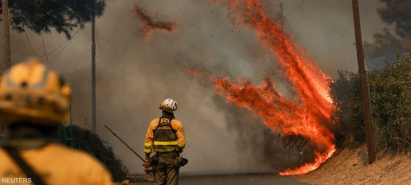 إجلاء 10 آلاف شخص من قرى مختلفة في إسبانيا