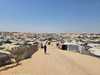 يعيش النازحون في خان يونس بغزة أحوالا معيشية غاية في الصعوبة