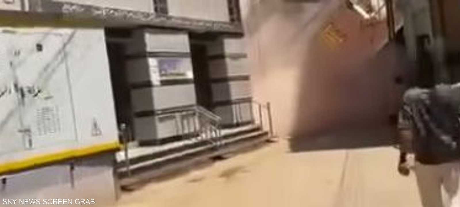 فرضت السلطات طوقا أمنيا على المكان