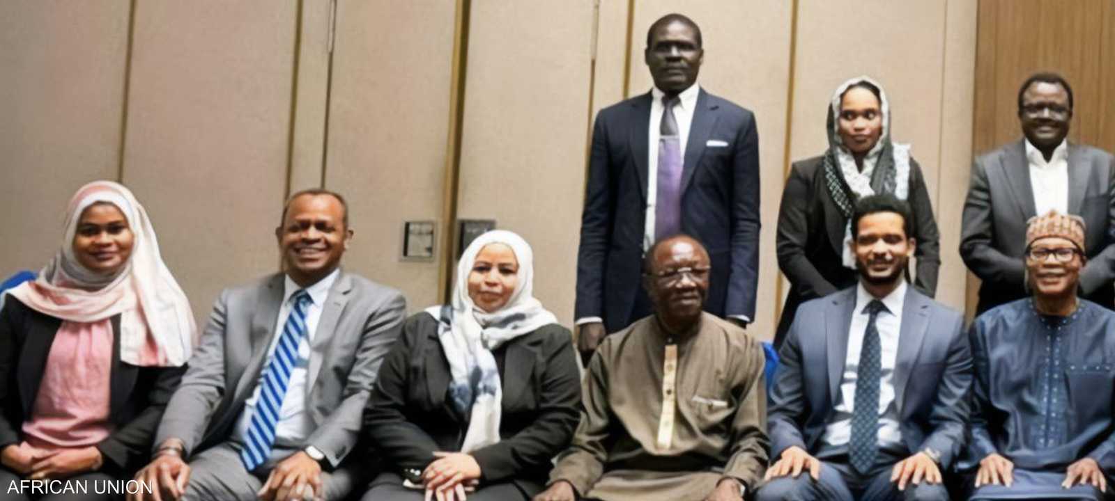 أكد التحالف أنه لا يرفض الانخراط في الجهود السياسية