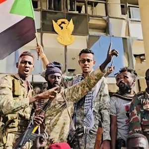 مراقبون: تنظيم الإخوان يخشى وقف الحرب وعودة الحكم المدني