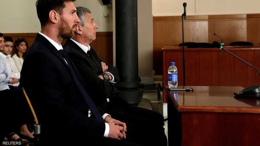 ميسي في الوداع الأخير لوالده وعراب مسيرته