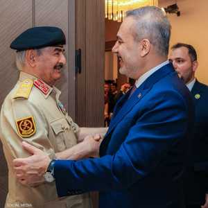 وزير الخارجية التركي وخليفة حفتر في بنغازي