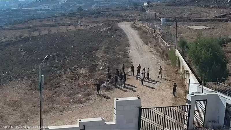أهالي قصرة: لا نتمكن من الحصول على الماء والدواء