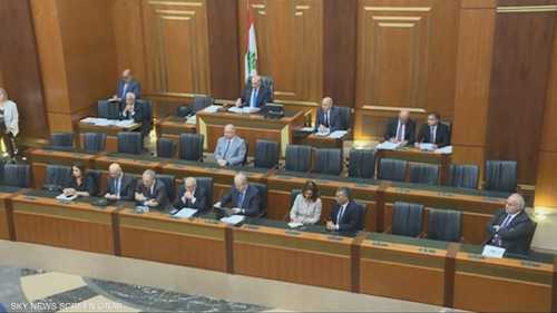 لبنان يقر قانون عفو عام ويخفض مدة بعض العقوبات