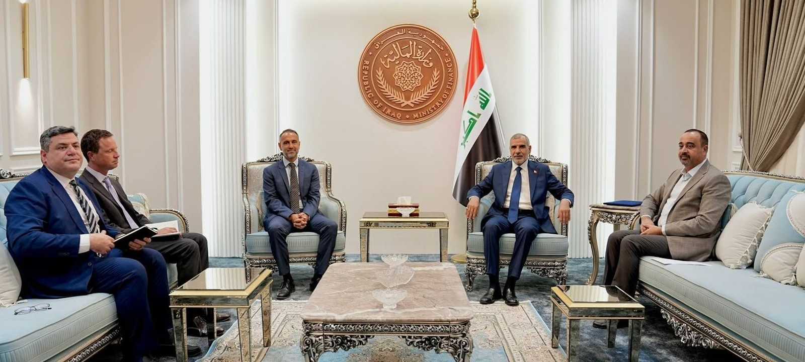 وزير المالية العراقي: إغلاق مضيق هرمز أثر مباشرة بالاقتصاد