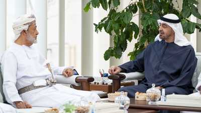 رئيس دولة الإمارات وسلطان عمان يبحثان التطورات الإقليمية