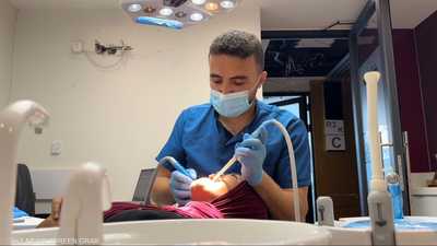 نقص المواد العلاجية يهدد منظومة طب الأسنان في قطاع غزة