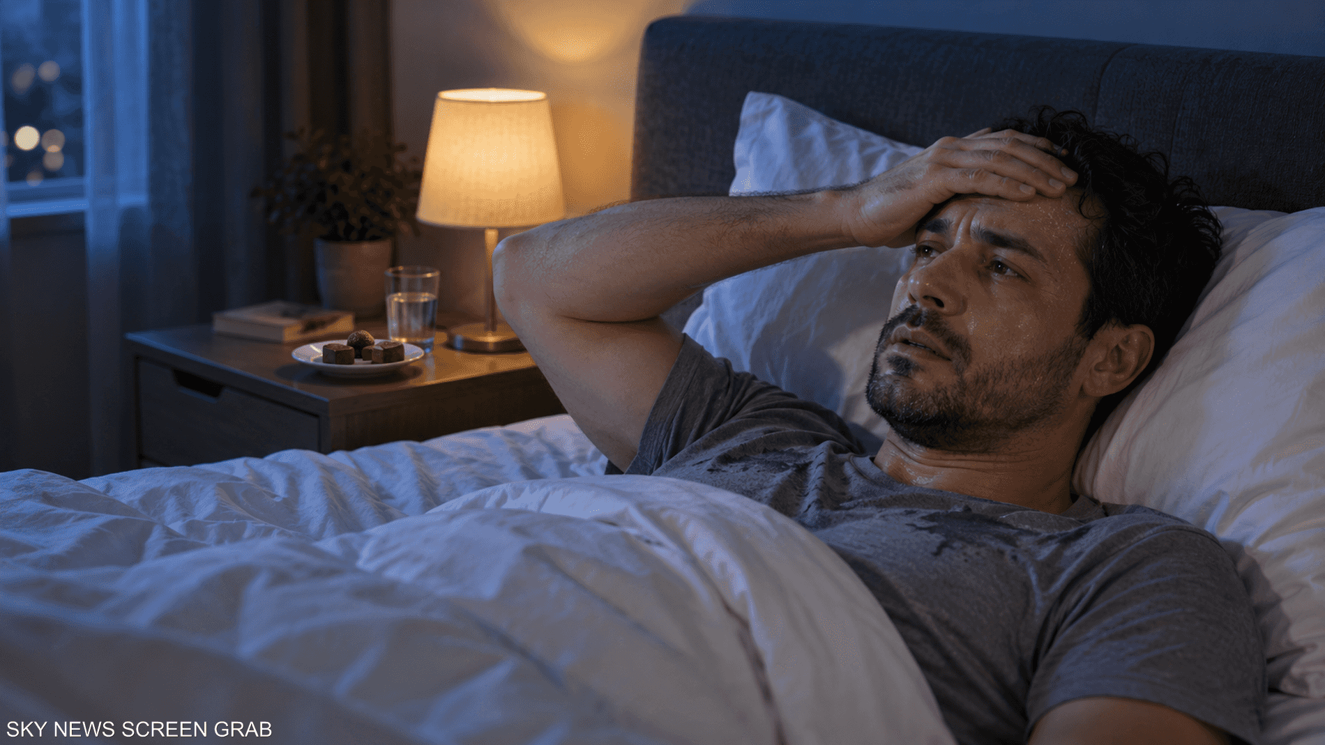التعرق بعد تناول الحلويات.. هل يعني الإصابة بالسكري؟ 