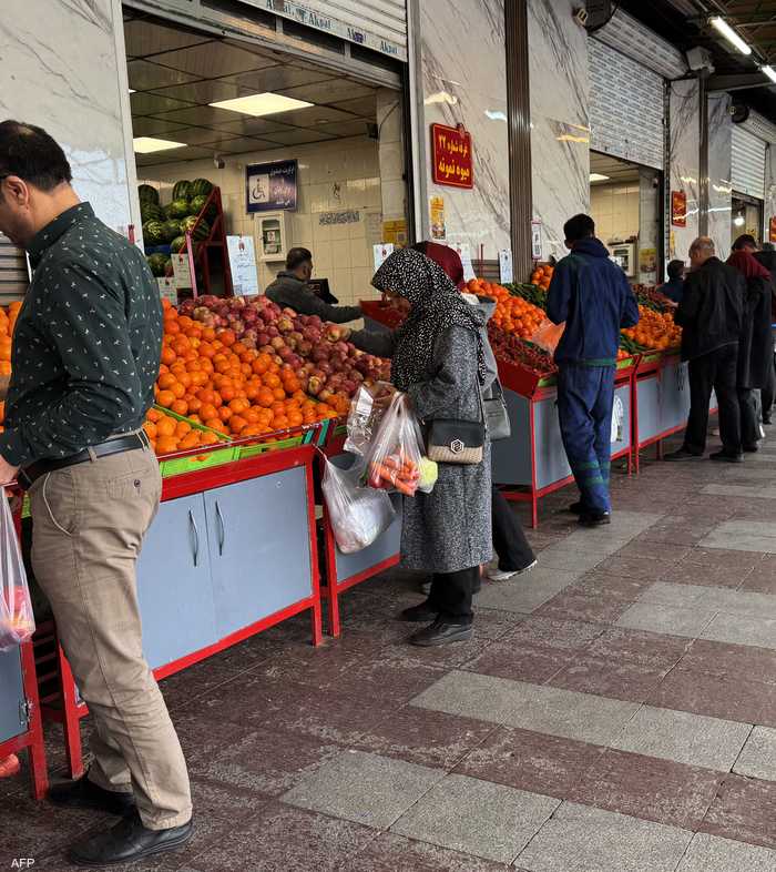 أسعار السلع الأساسية في إيران شهدت قفزات مؤخرا