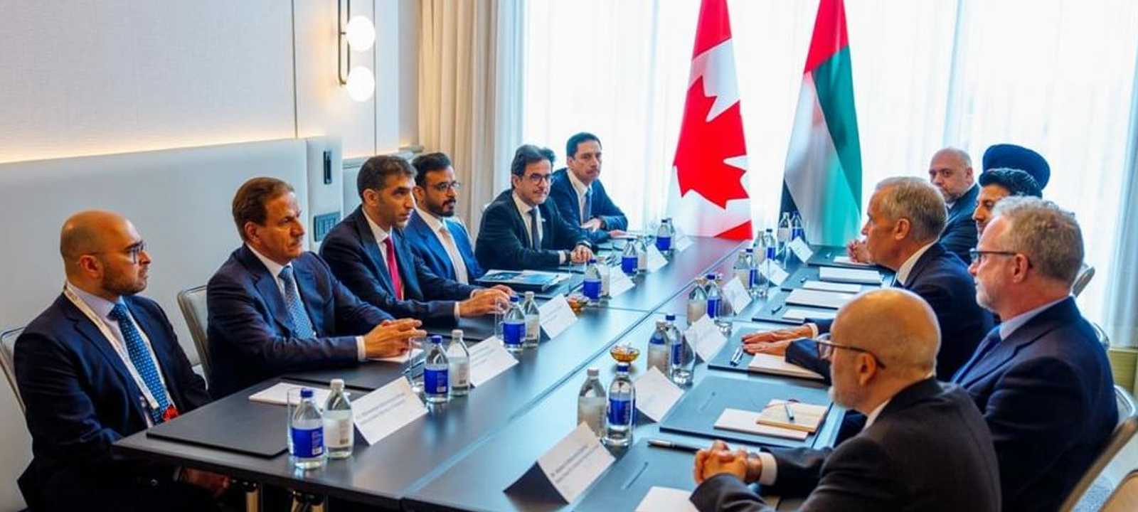 الإمارات وكندا