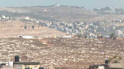 التوسع الاستيطاني الإسرائيلي يعزل بلدات فلسطينية