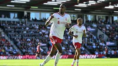 ليفربول يحقق فوزا صعبا على بورنموث في الدوري الإنجليزي