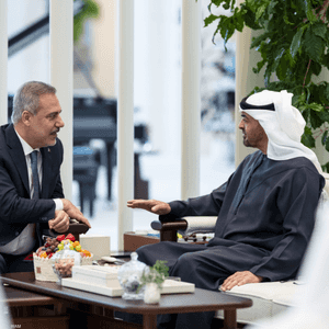 رئيس دولة الإمارات ووزير الخارجية التركي