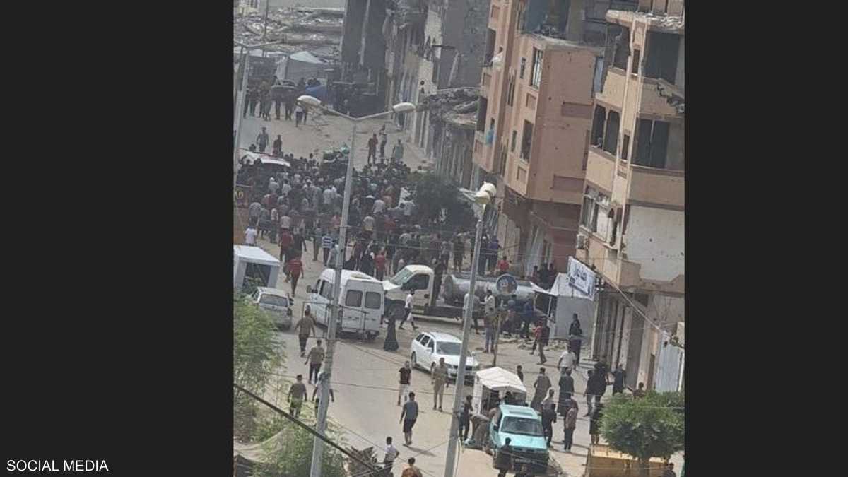 غارة إسرائيلية على حافلة تقتل 6 فلسطينيين في غزة
