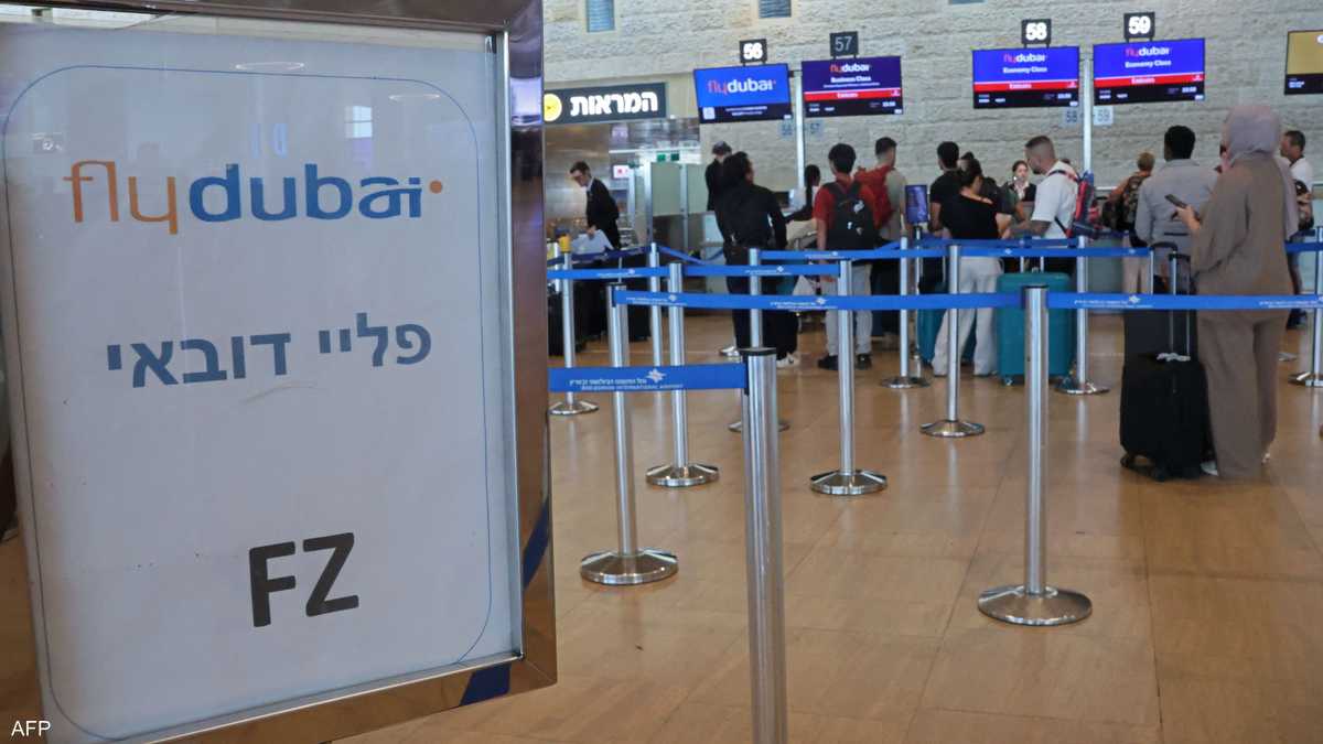 ركاب طائرة "فلاي دبي" يغادرون تبوك إلى تل أبيب