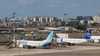 Flay Debbies Ersatzflugzeug landet am Flughafen Ben Gurion