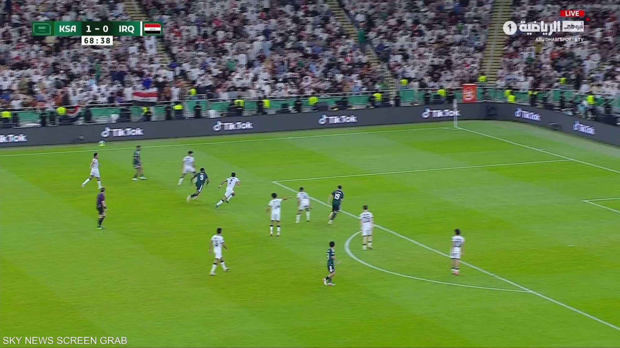 السعودية مع قطر والإمارات أمام عمان.. من سيعبر لنهائي؟