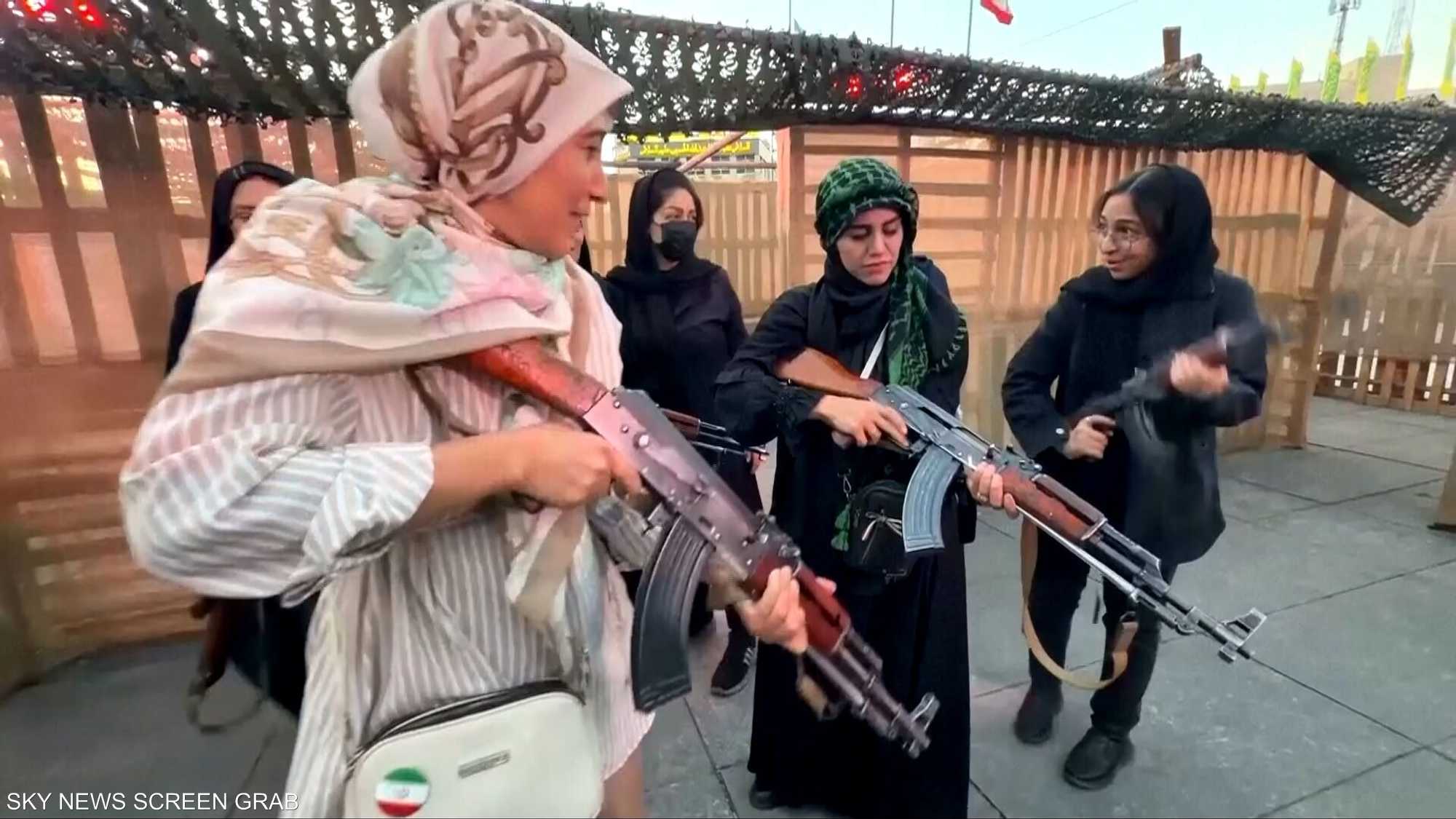 كتيبة نسائية في الباسيج.. إيران توسع تجنيد النساء