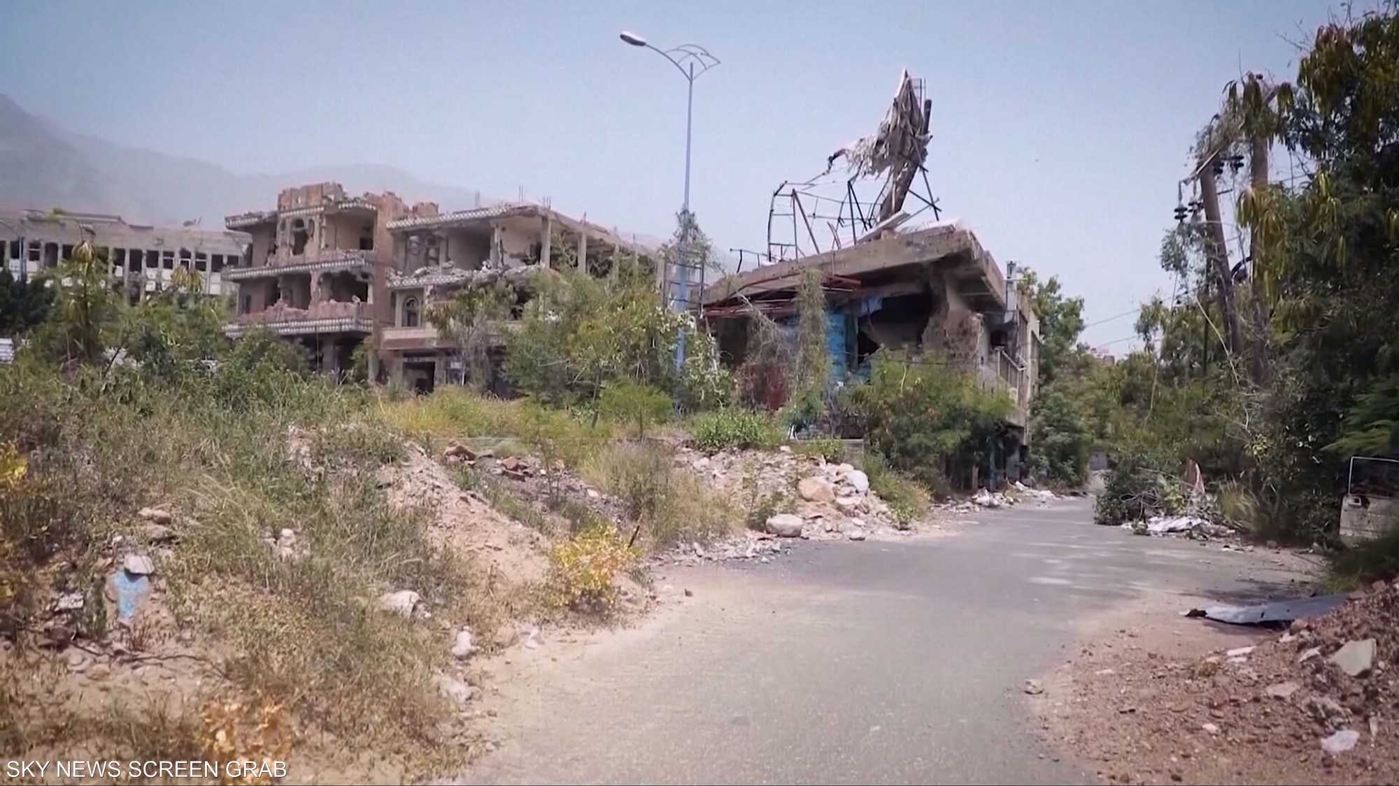 ألوية العمالقة تحاصر الحوثي في باب المندب