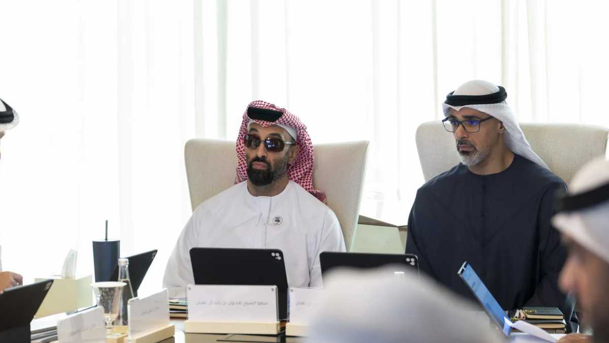 طحنون بن زايد: هدفنا صياغة مستقبل الذكاء الاصطناعي