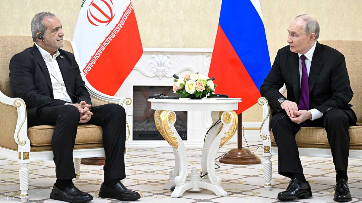 بوتين يجدد استعداده للمساعدة في إنهاء حرب الشرق الأوسط