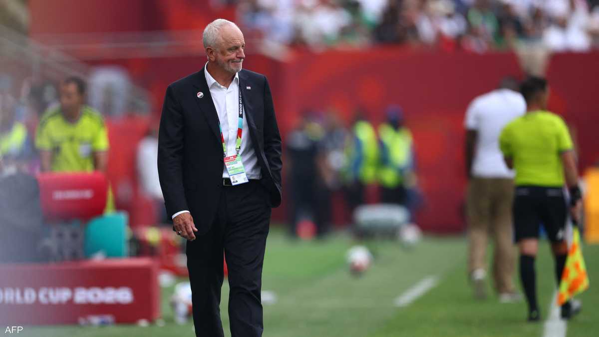 الاتحاد العراقي يجدد الثقة بالمدرب الأسترالي أرنولد