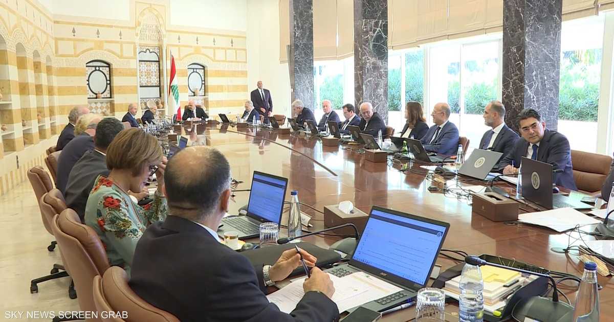 أسرار شاحنة المتفجرات.. لماذا يحتدم الخلاف في لبنان؟