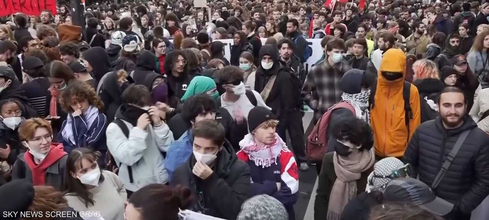ماكرون يصعّد في مواجهة الشارع