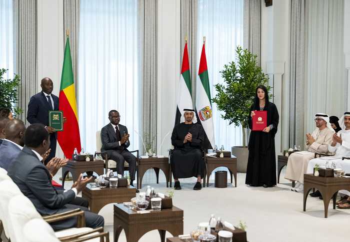 رئيس دولة الإمارات ورئيس بنين