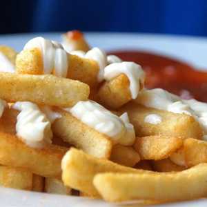 المايونيز يحتوي عددا مرتفعا من السعرات الحرارية