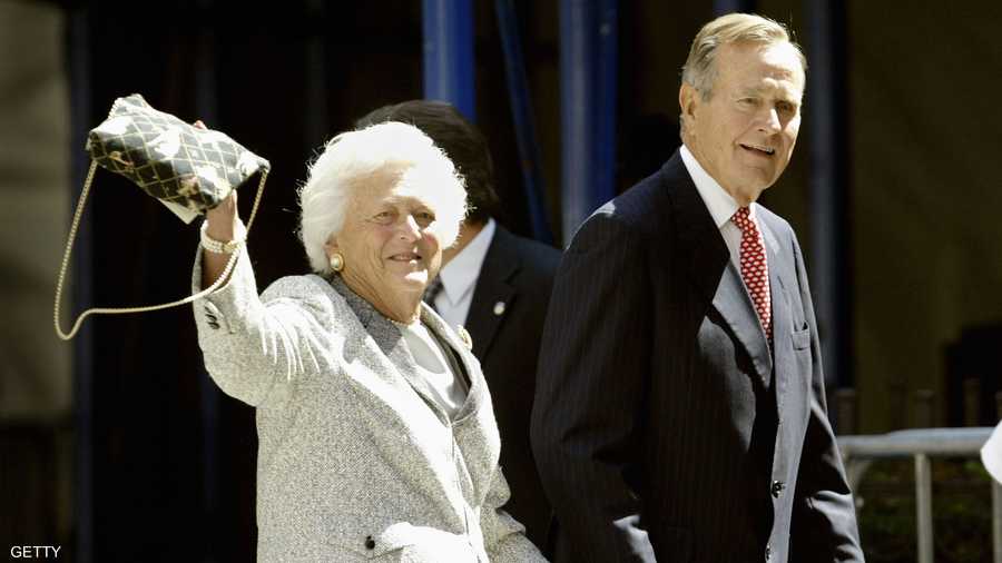 الرئيس الأميركي وزوجته باربارا التي توفيت في أبريل