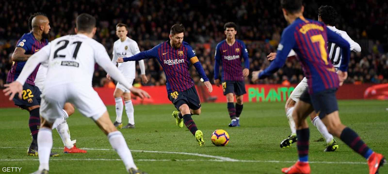 ميسي يجنب برشلونة السقوط أمام فالنسيا