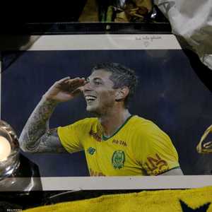 لقي سالا مصرعه في حادثة تحطم طائرة في يناير 2019