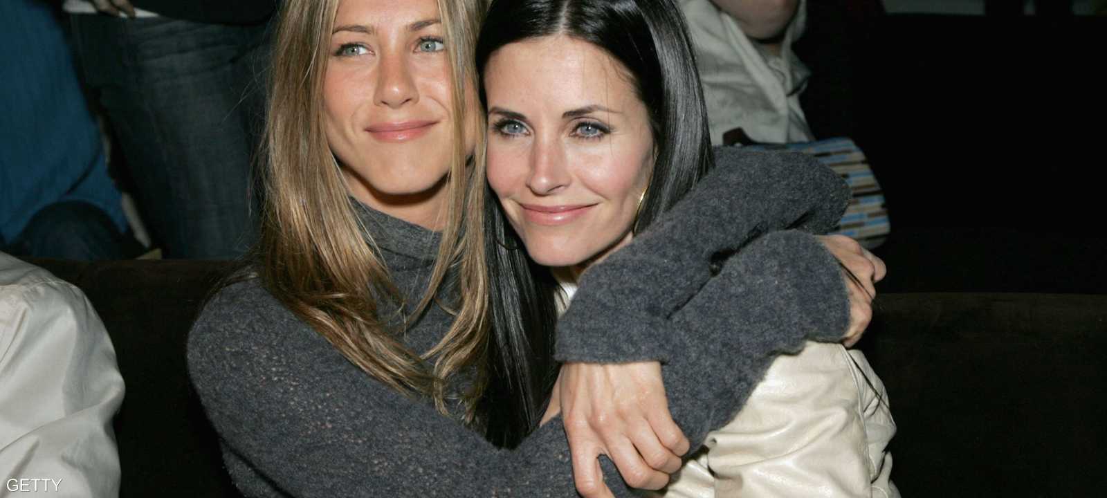 جينيفر أنيستون وكورتني كوكس