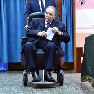 المجموعة دعت بوتفليقة إلى التنحي في نهاية ولايته