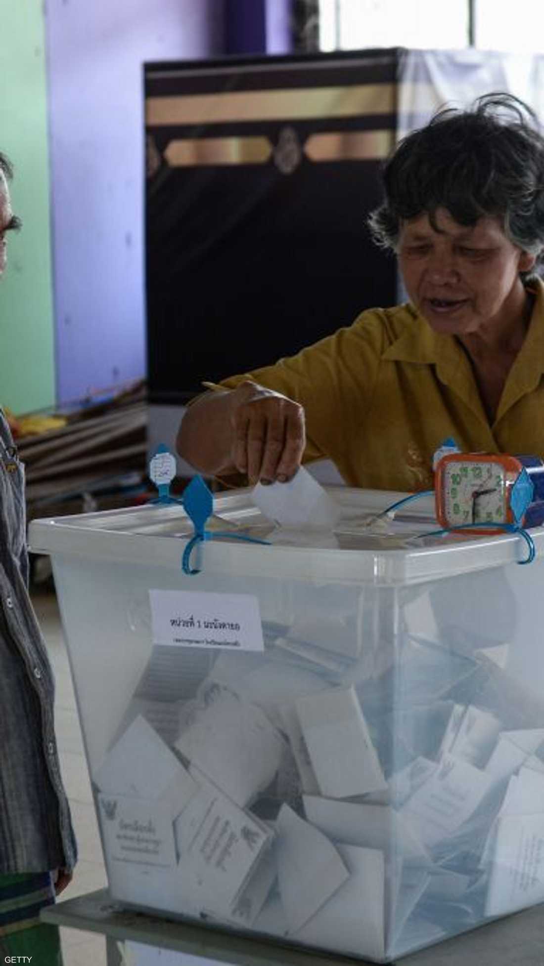 أدلى التايلانديون بأصواتهم، الأحد، في أول انتخابات تشريعية منذ الانقلاب العسكري في بلادهم عام 2014.