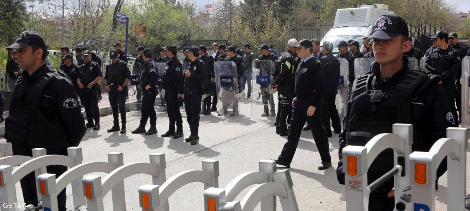 أفراد من الشرطة التركية.