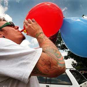 غاز الضحك.. أضرار صحية كثيرة